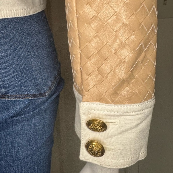Alice + Olivia Kinley Woven Vrgan Leather Elegant Cream Jacket with Gold Accent. - Picture 11 of 17